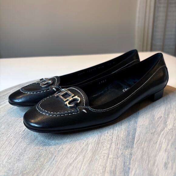 Salvatore Ferragamo Black Leather Gancini Loafers 7.5 B Italy Stitch Flats - Picture 2 of 11